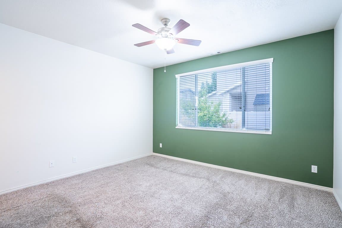 North Salt Lake House: 1130 York Dr