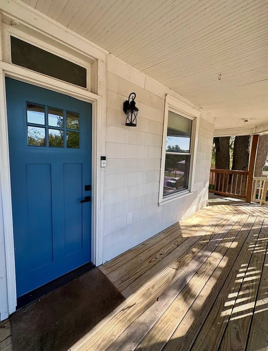 Omaha House: 3077 S 16th St