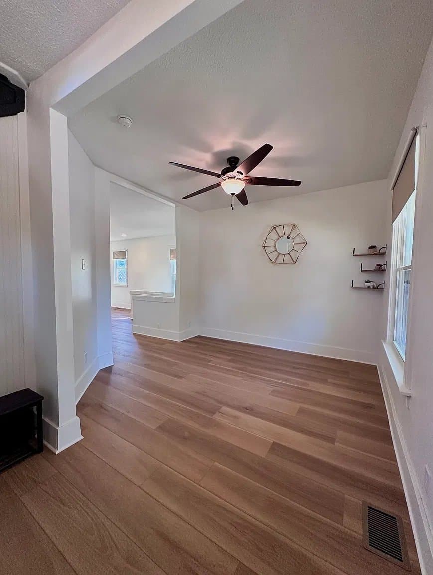 Omaha House: 3077 S 16th St