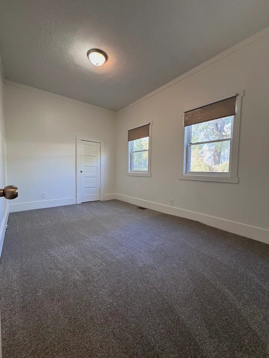 Omaha House: 3077 S 16th St