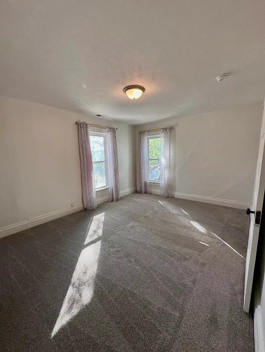 Omaha House: 3077 S 16th St