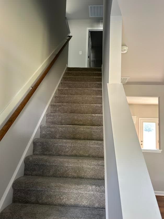 Goldsboro House: 102 Windemere Ln