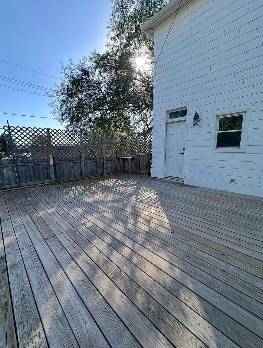 Omaha House: 3077 S 16th St