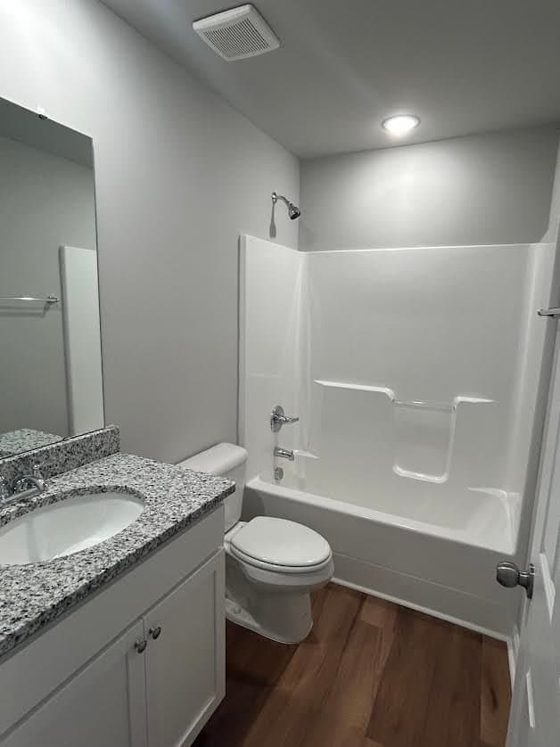 Goldsboro House: 102 Windemere Ln
