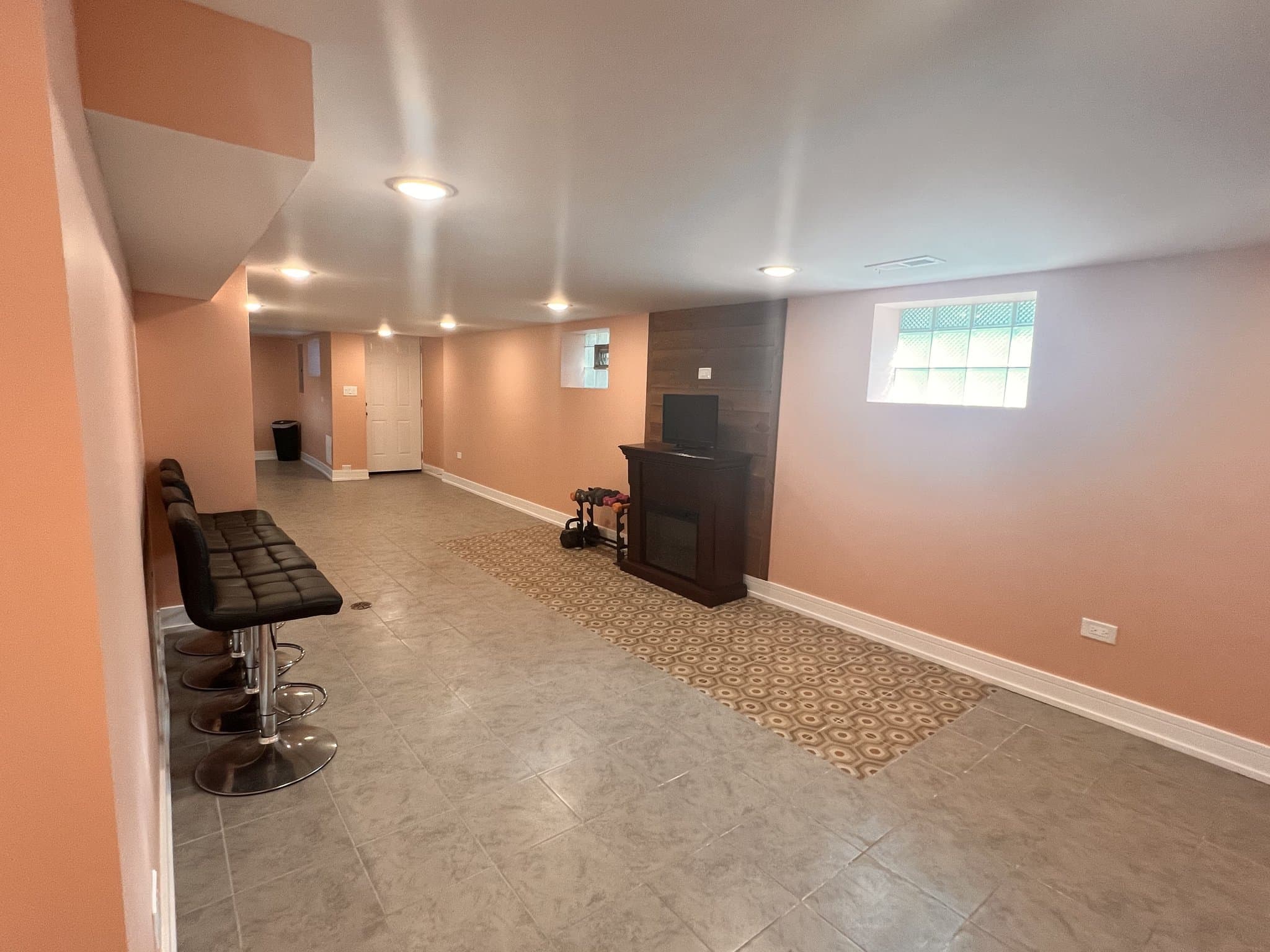 Chicago House: 1232 W 101st Pl