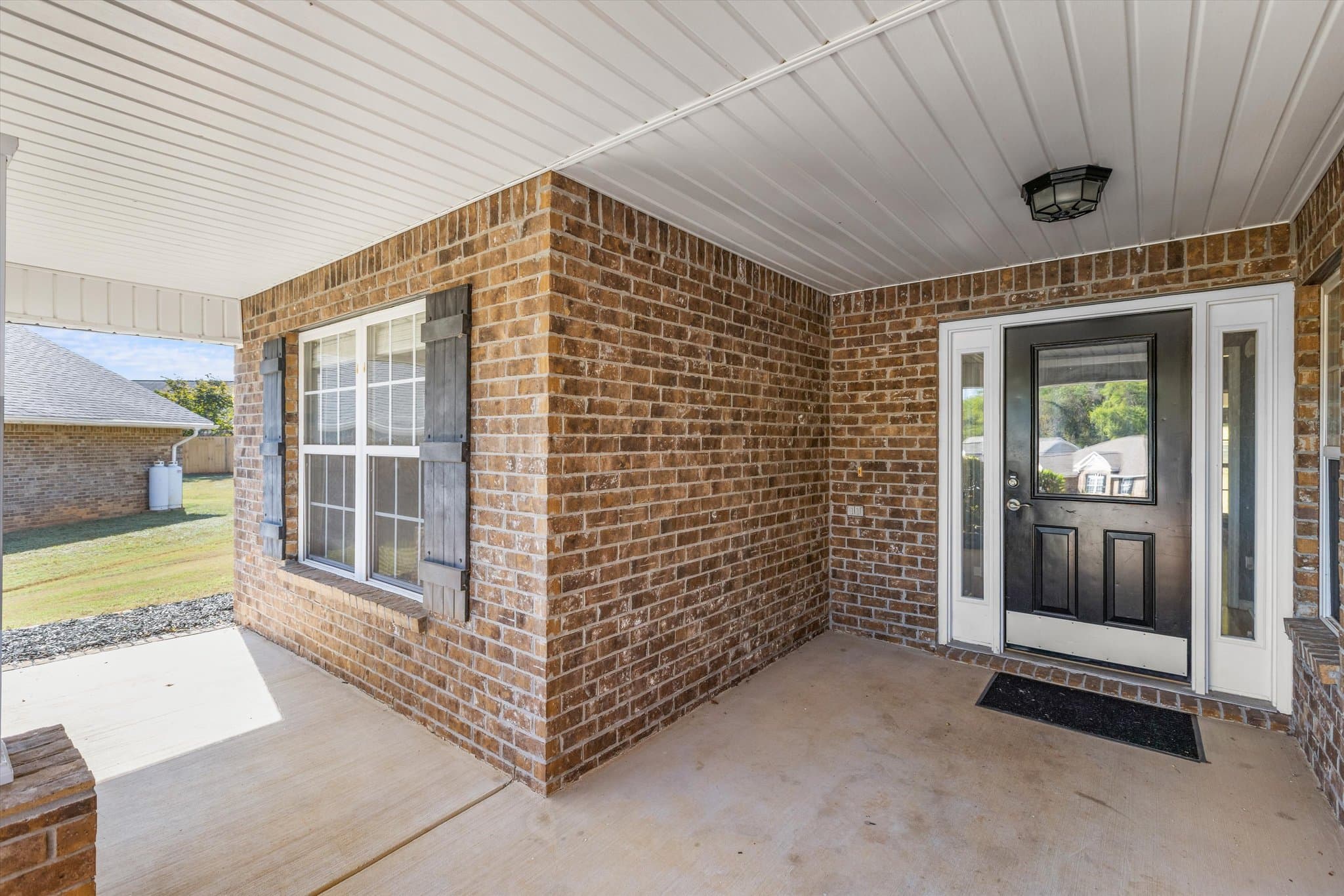 Madison House: 143 Potters Wheel NW