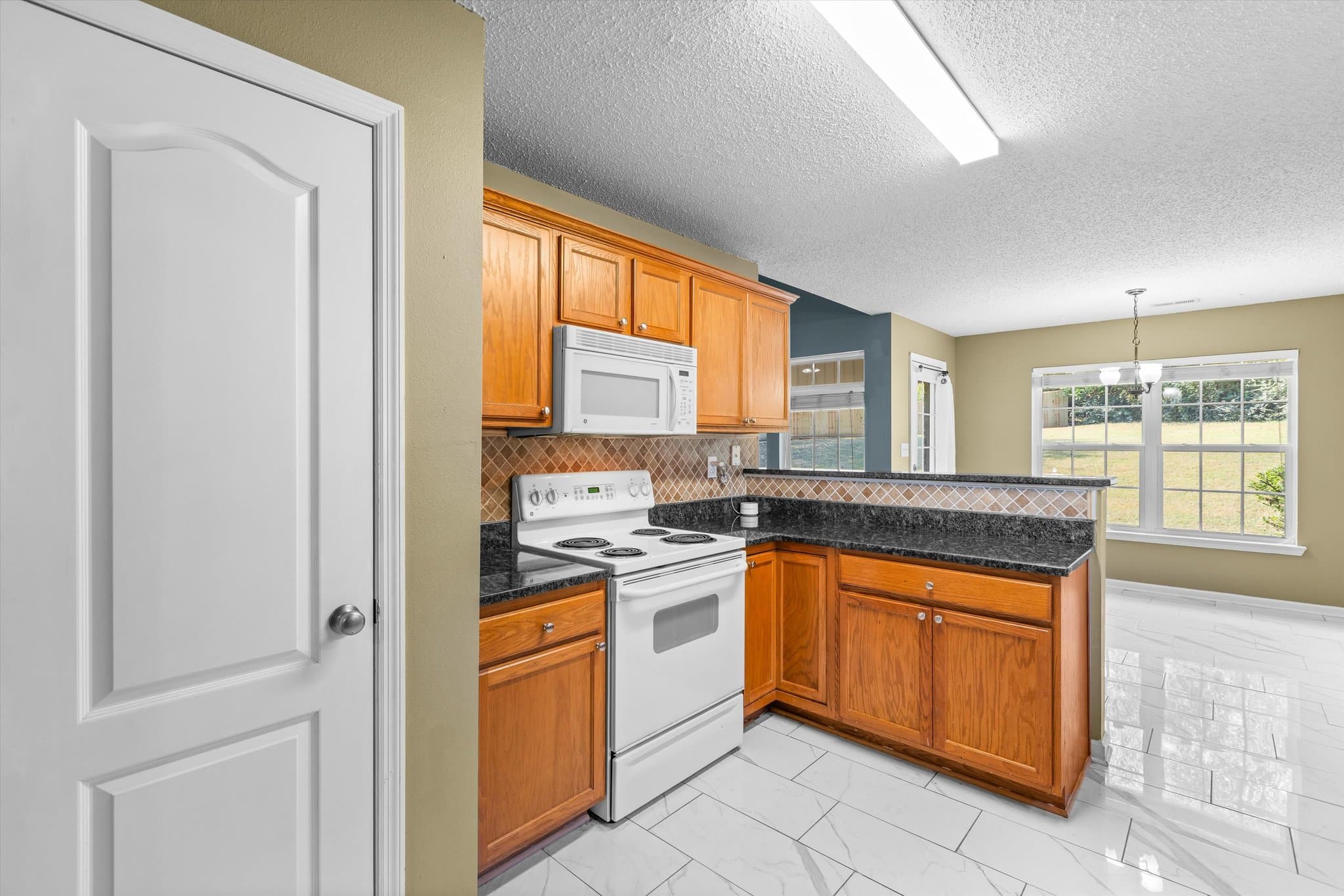 Madison House: 143 Potters Wheel NW