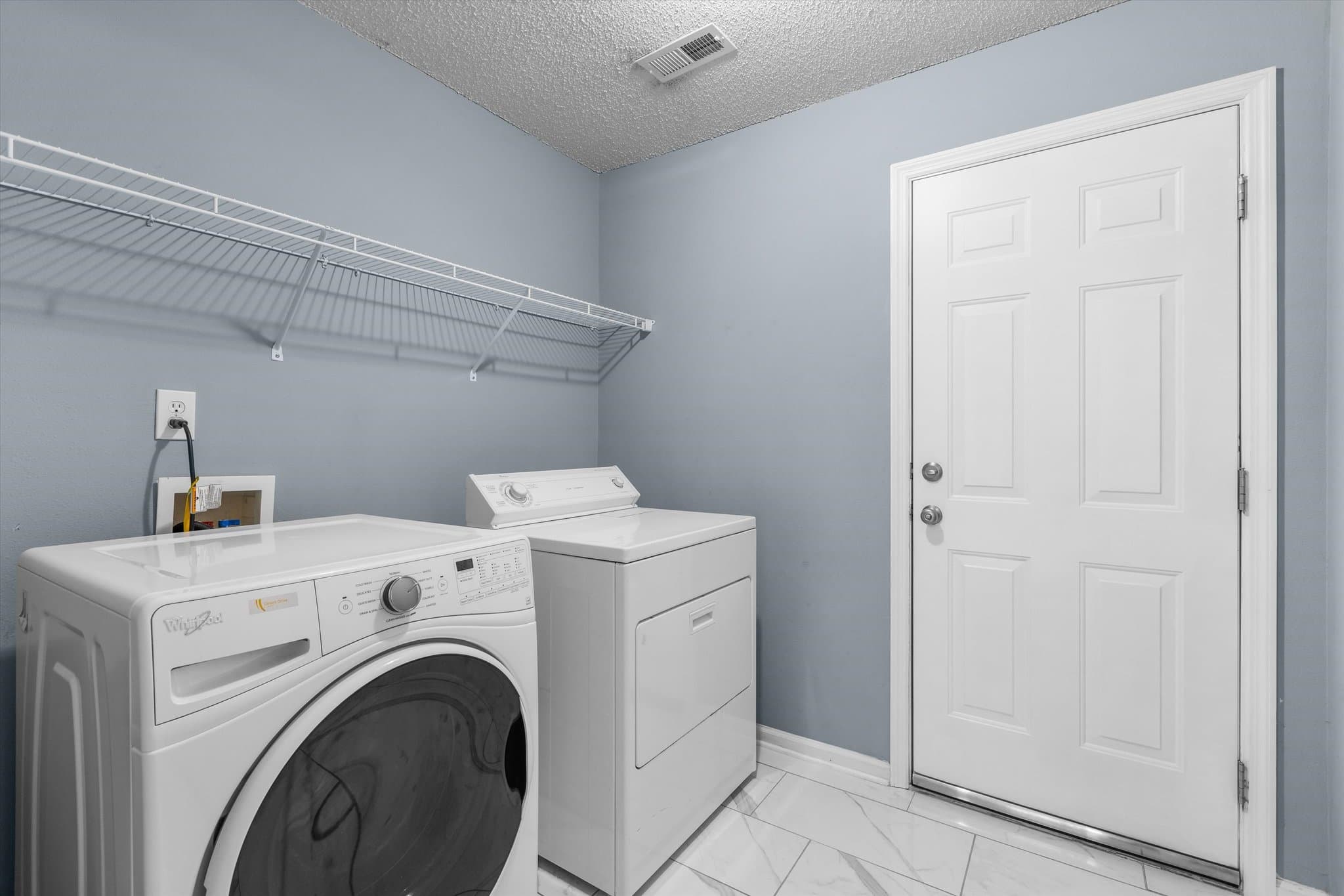 Madison House: 143 Potters Wheel NW