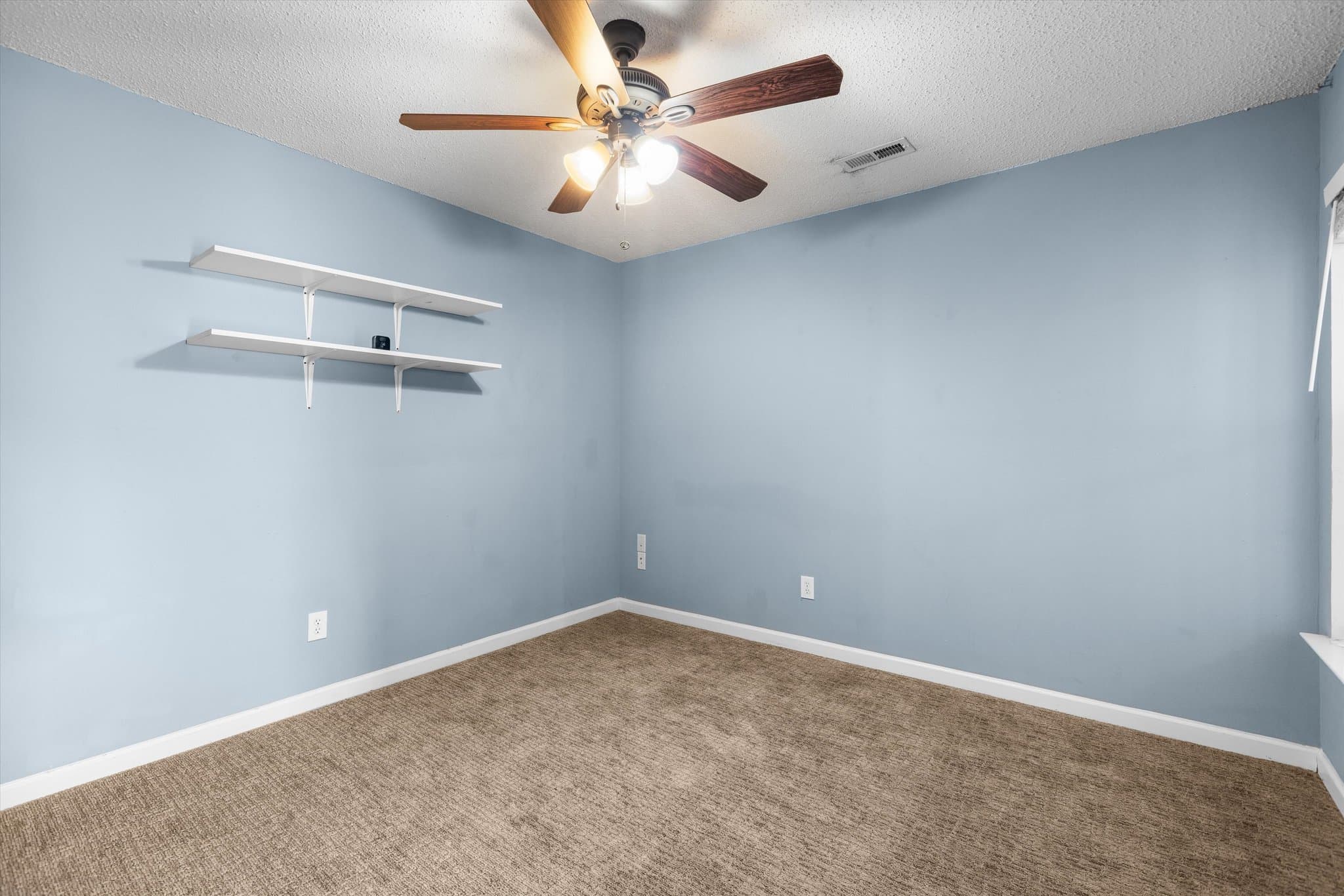 Madison House: 143 Potters Wheel NW