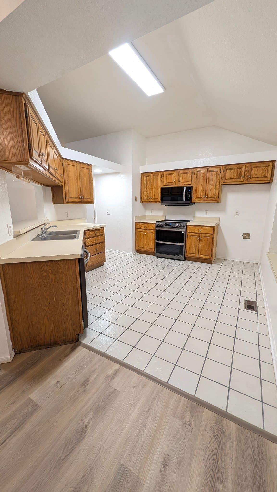 Oklahoma City House: 7913 NW 84th St