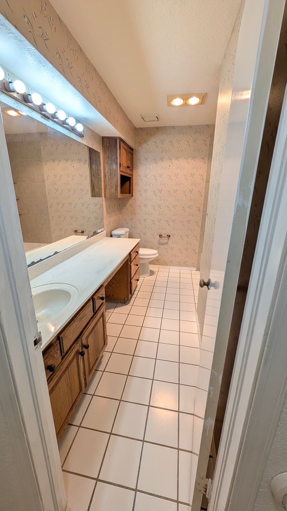 Oklahoma City House: 7913 NW 84th St
