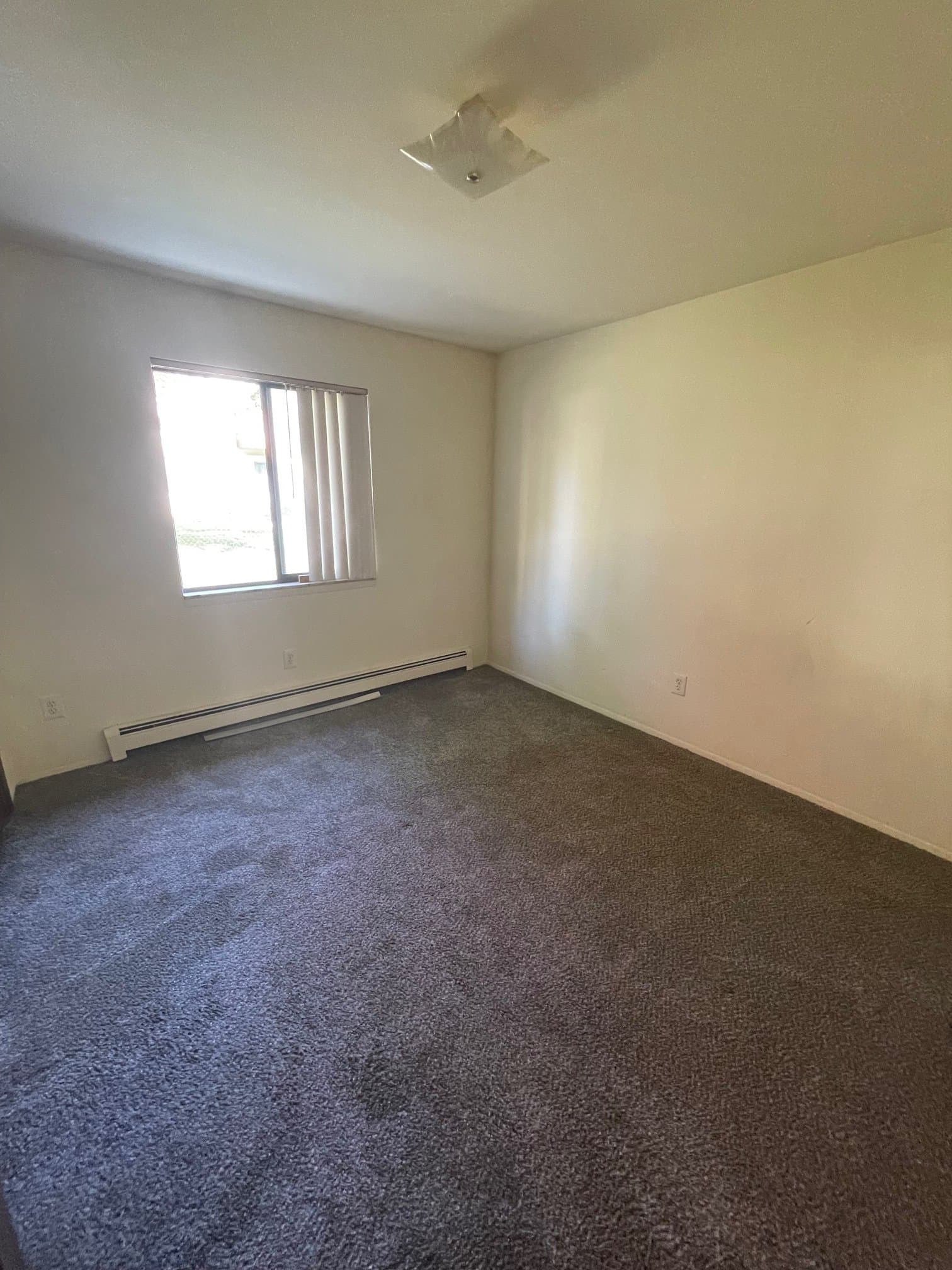 Roseville Condo: 30010 Utica Rd