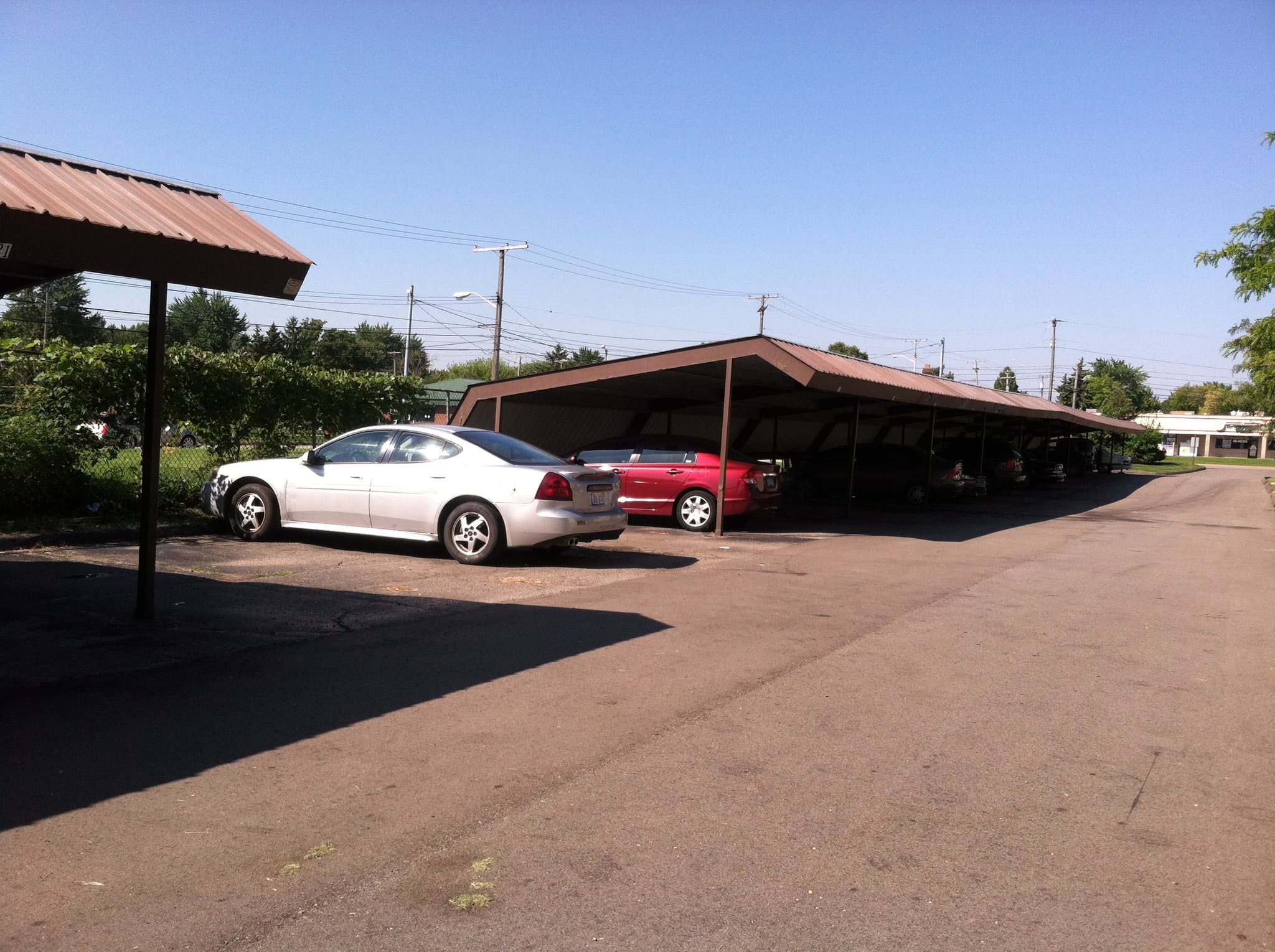 Roseville Condo: 30010 Utica Rd