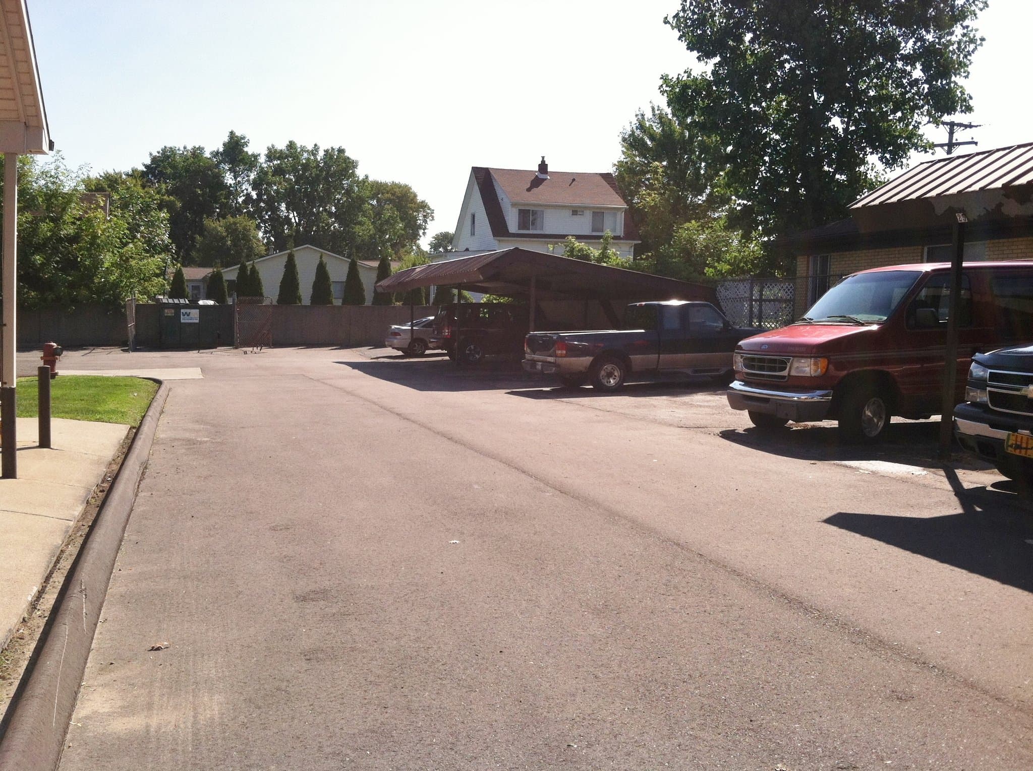 Roseville Condo: 30010 Utica Rd