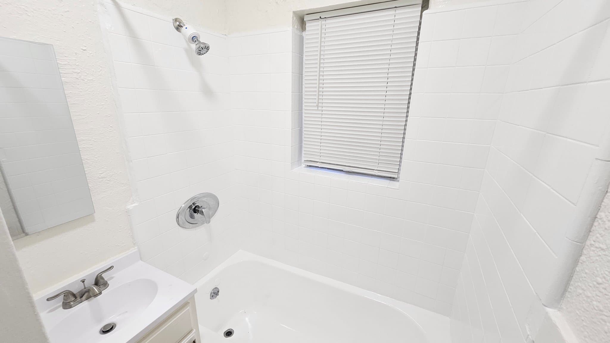 Los Angeles Apartment: 844 S Westlake Ave