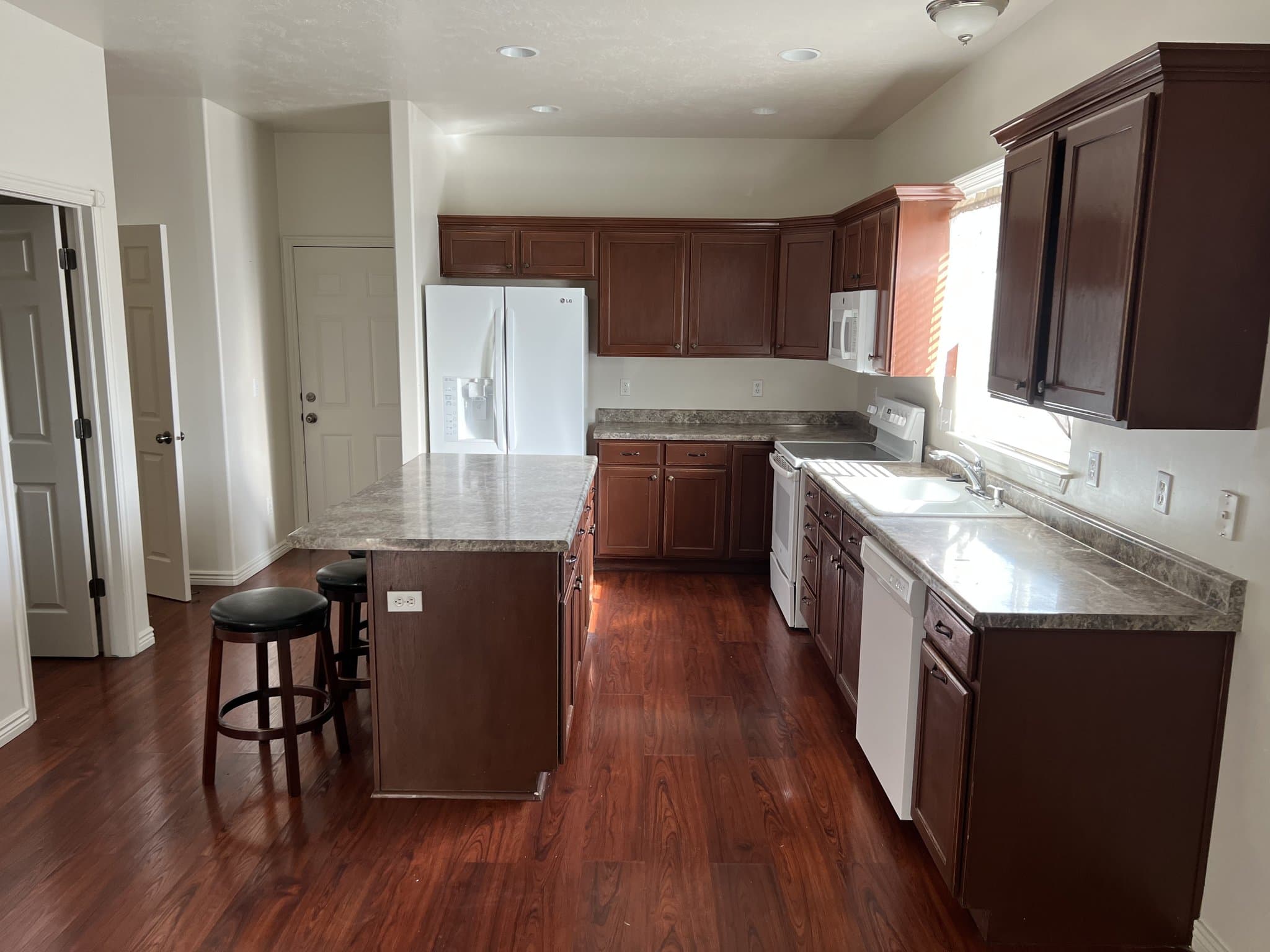 Provo House: 1367 E 1120 S