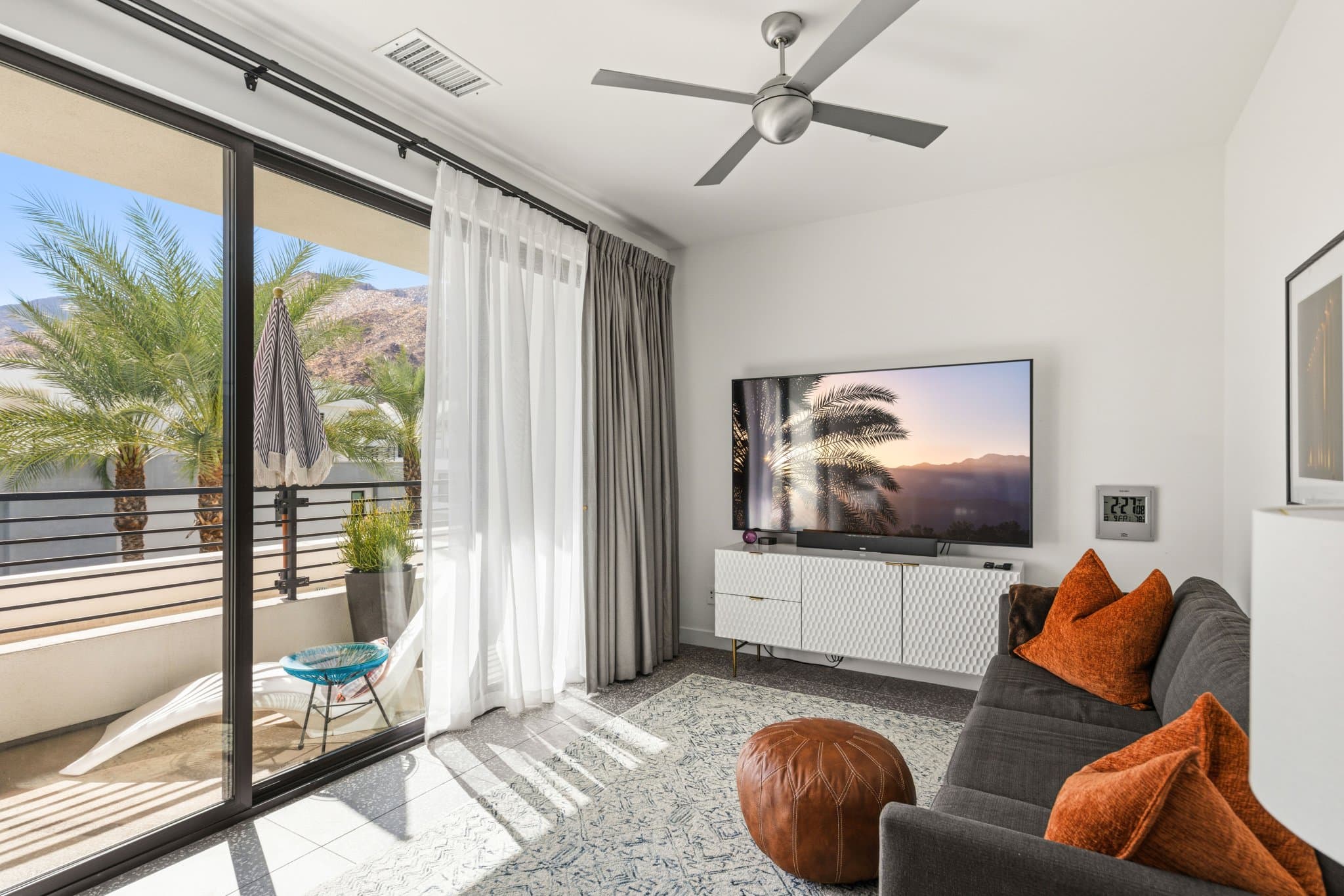 Palm Springs Condo: 377 Huddle Springs Way