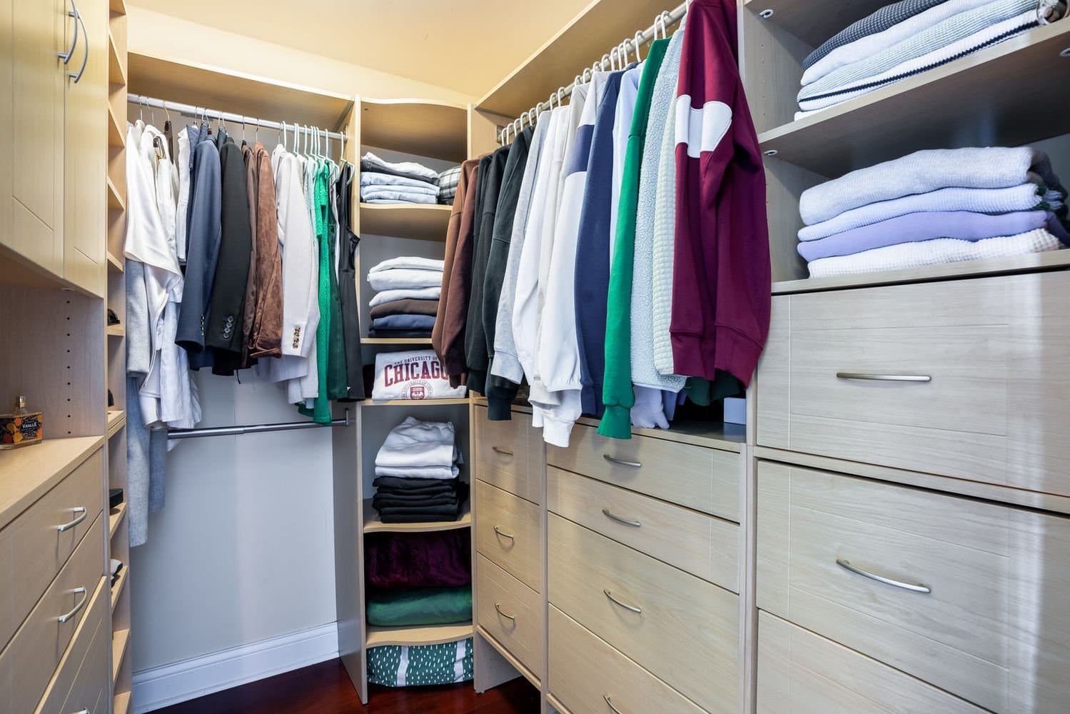 Chicago Condo: 1660 N La Salle Dr