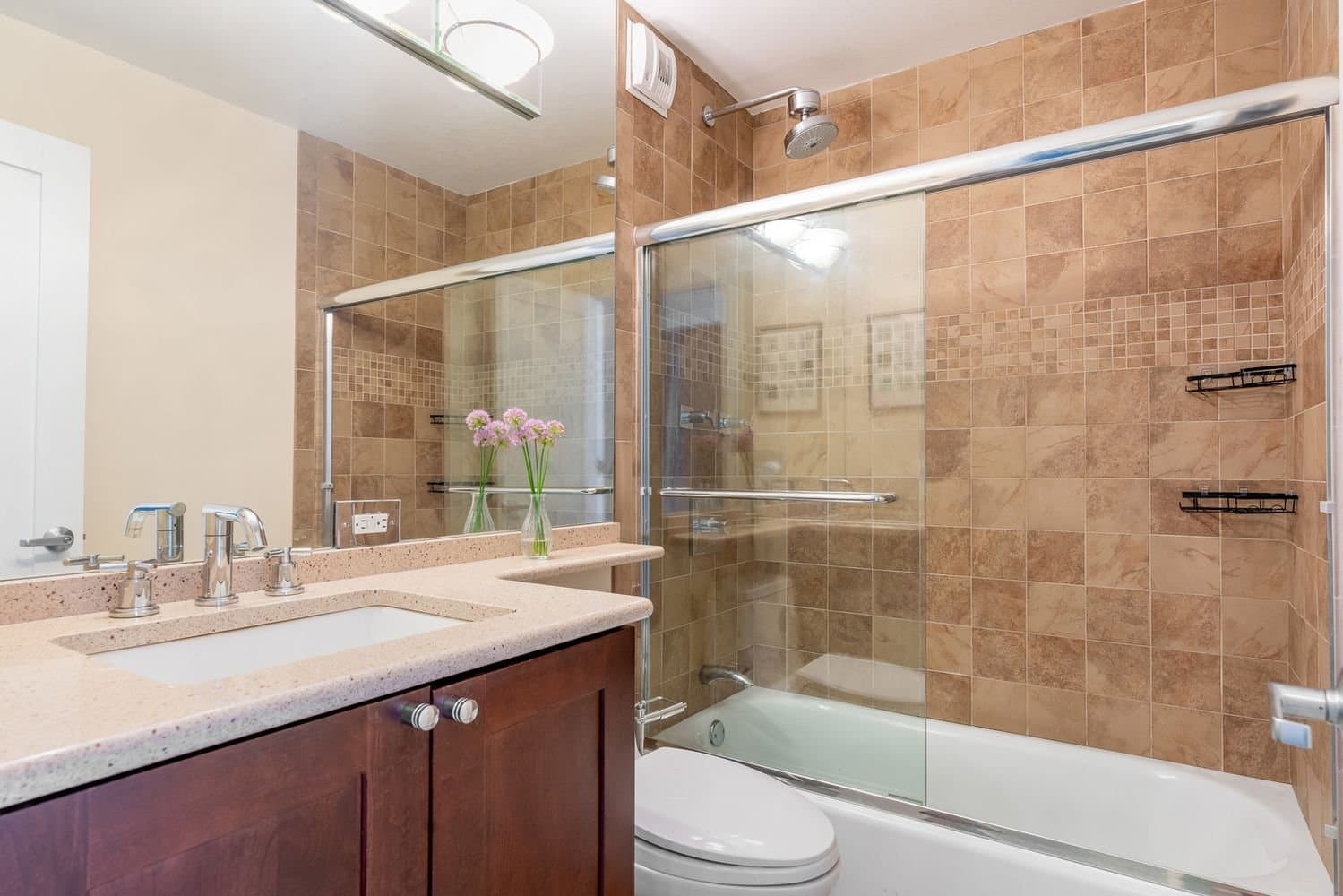 Chicago Condo: 1660 N La Salle Dr