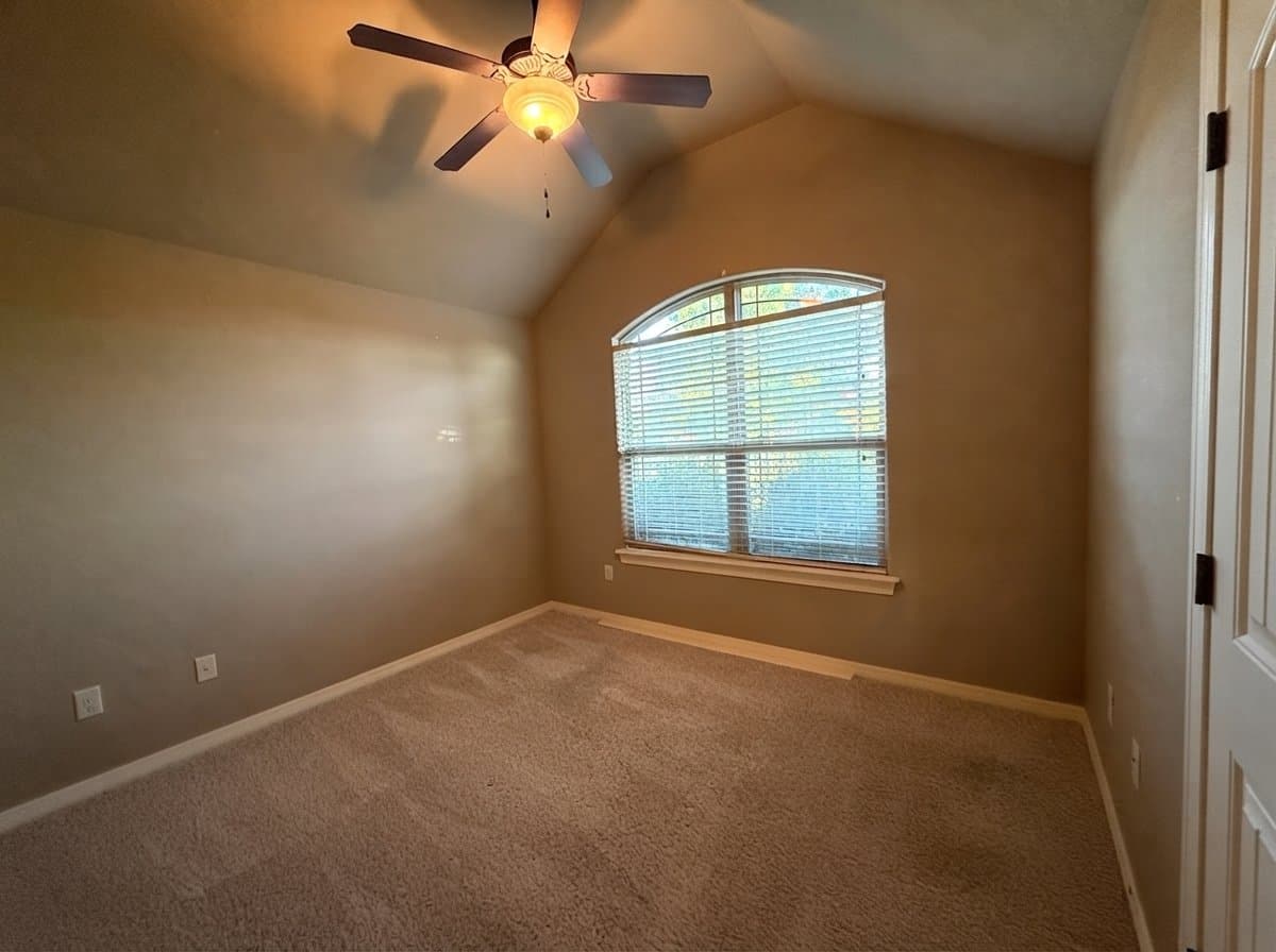 Fayetteville House: 2977 W Miramar Dr