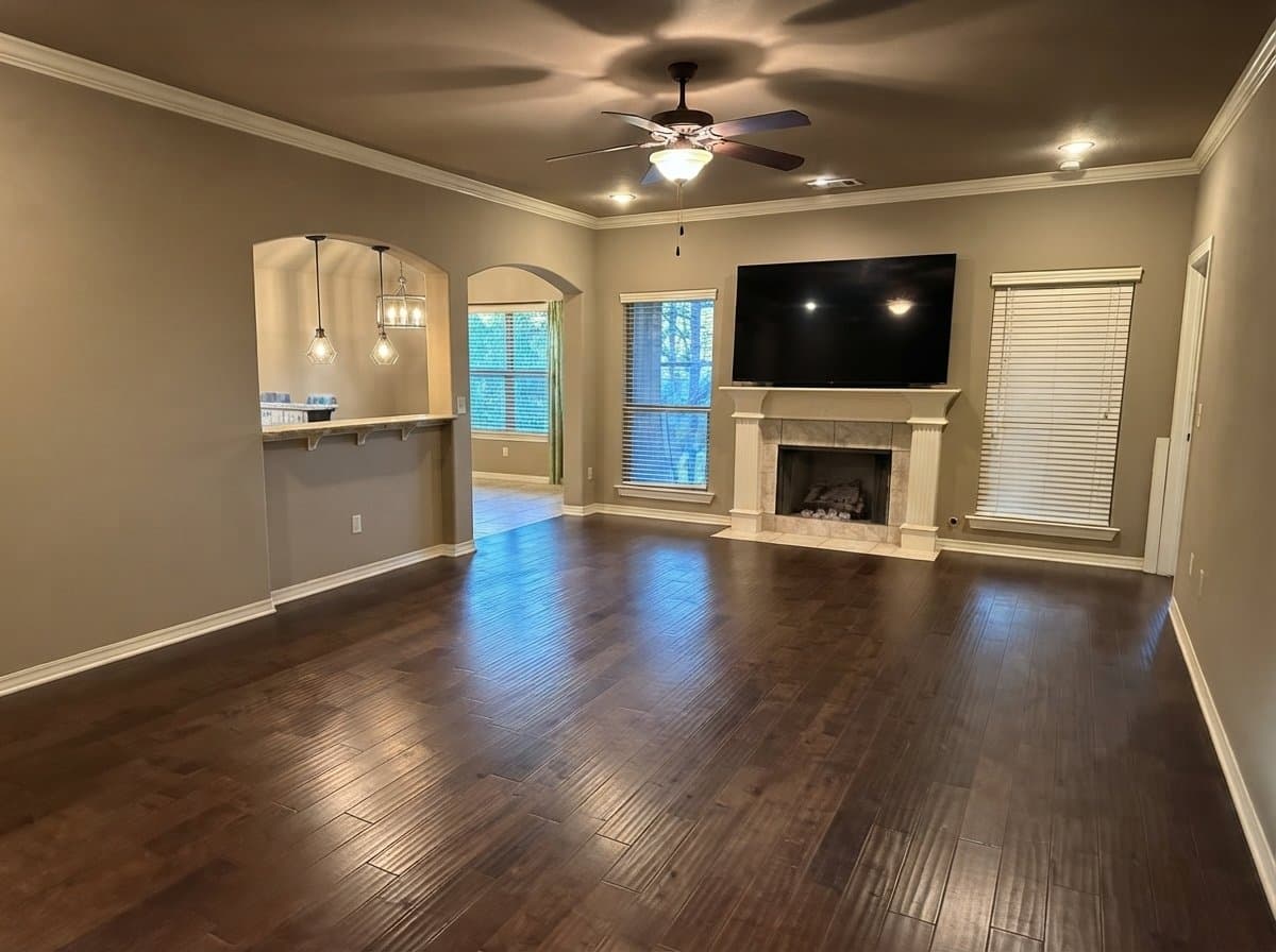Fayetteville House: 2977 W Miramar Dr