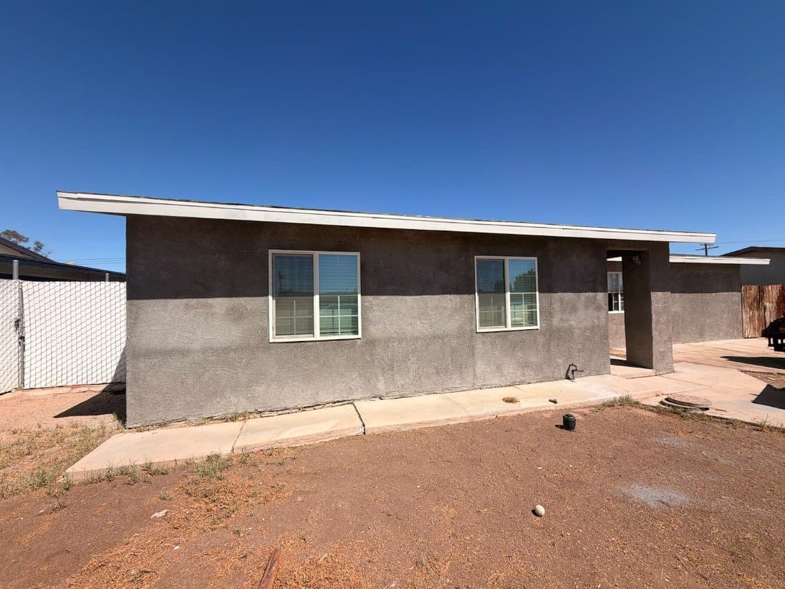 El Centro House: 1220 Driftwood Dr