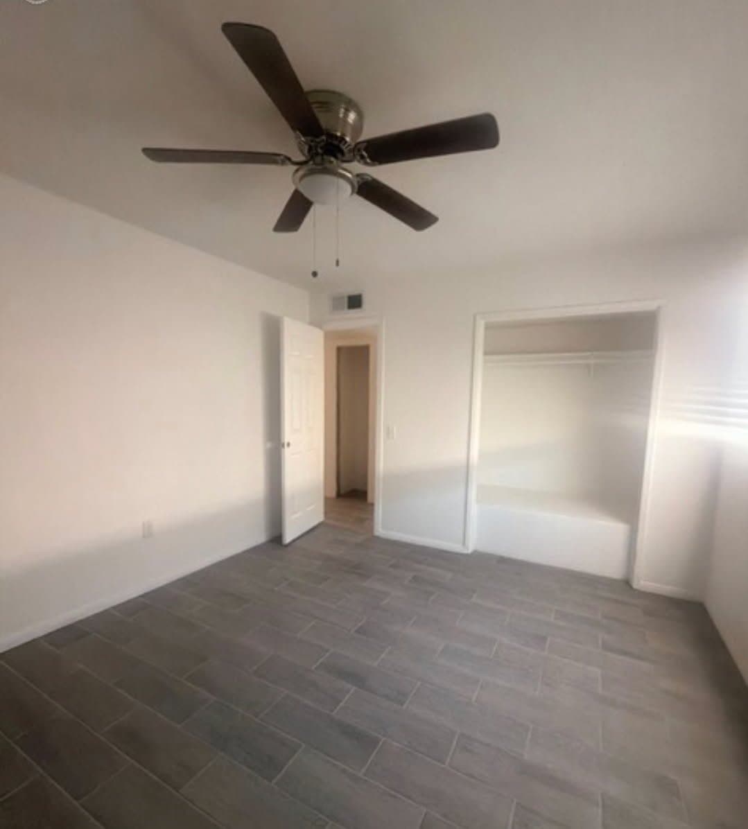 El Centro House: 1220 Driftwood Dr