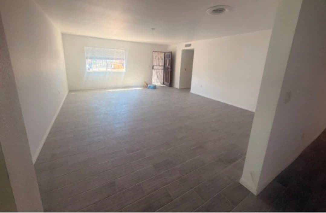 El Centro House: 1220 Driftwood Dr