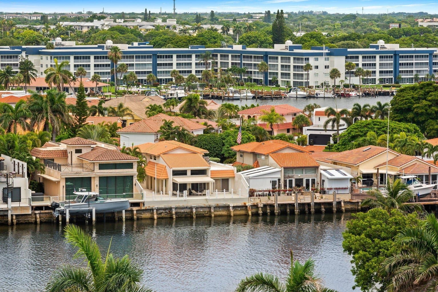Highland Bch Condo: 3009 S Ocean Blvd