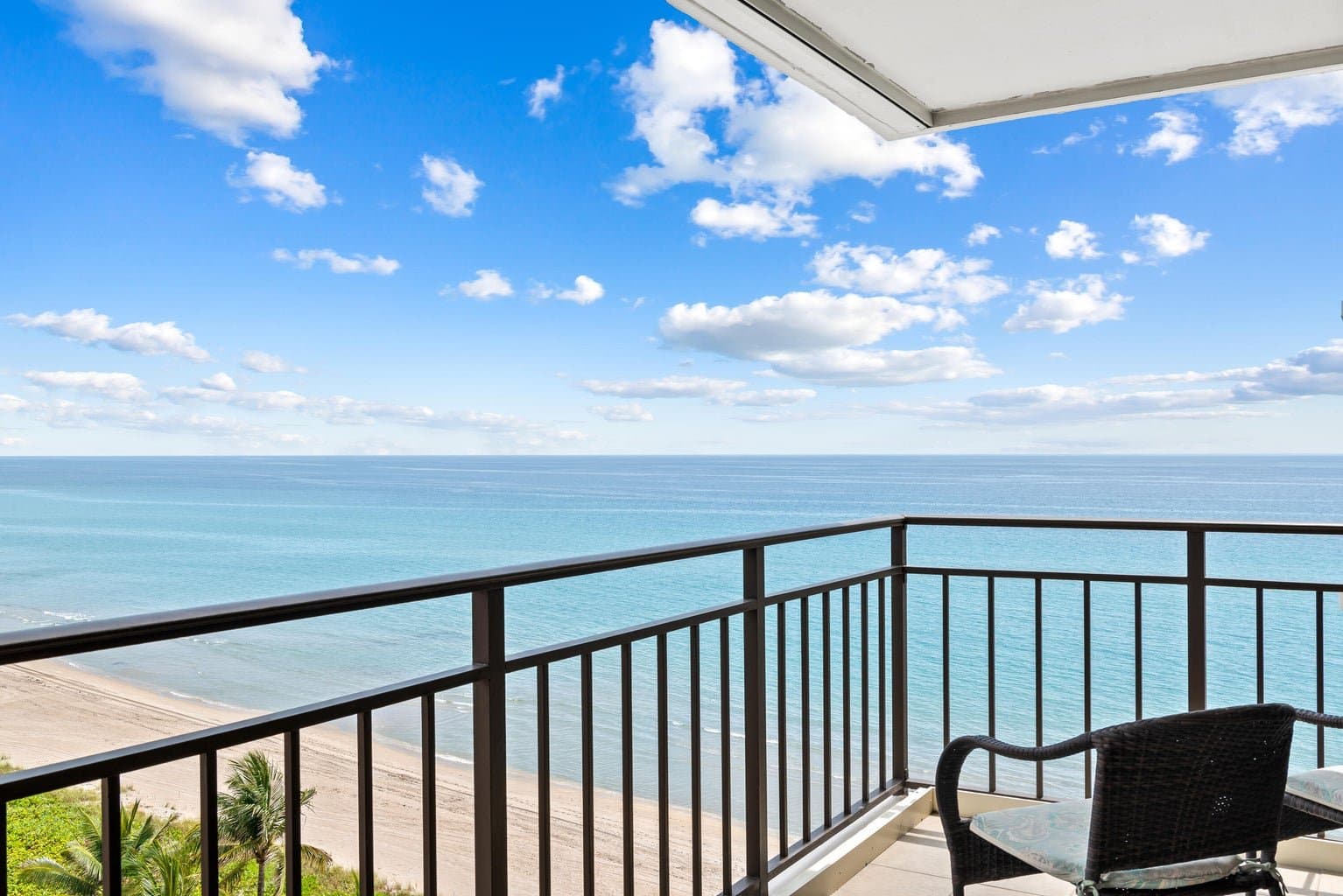 Highland Bch Condo: 3009 S Ocean Blvd