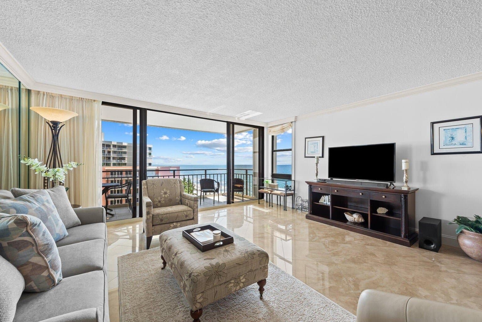 Highland Bch Condo: 3009 S Ocean Blvd