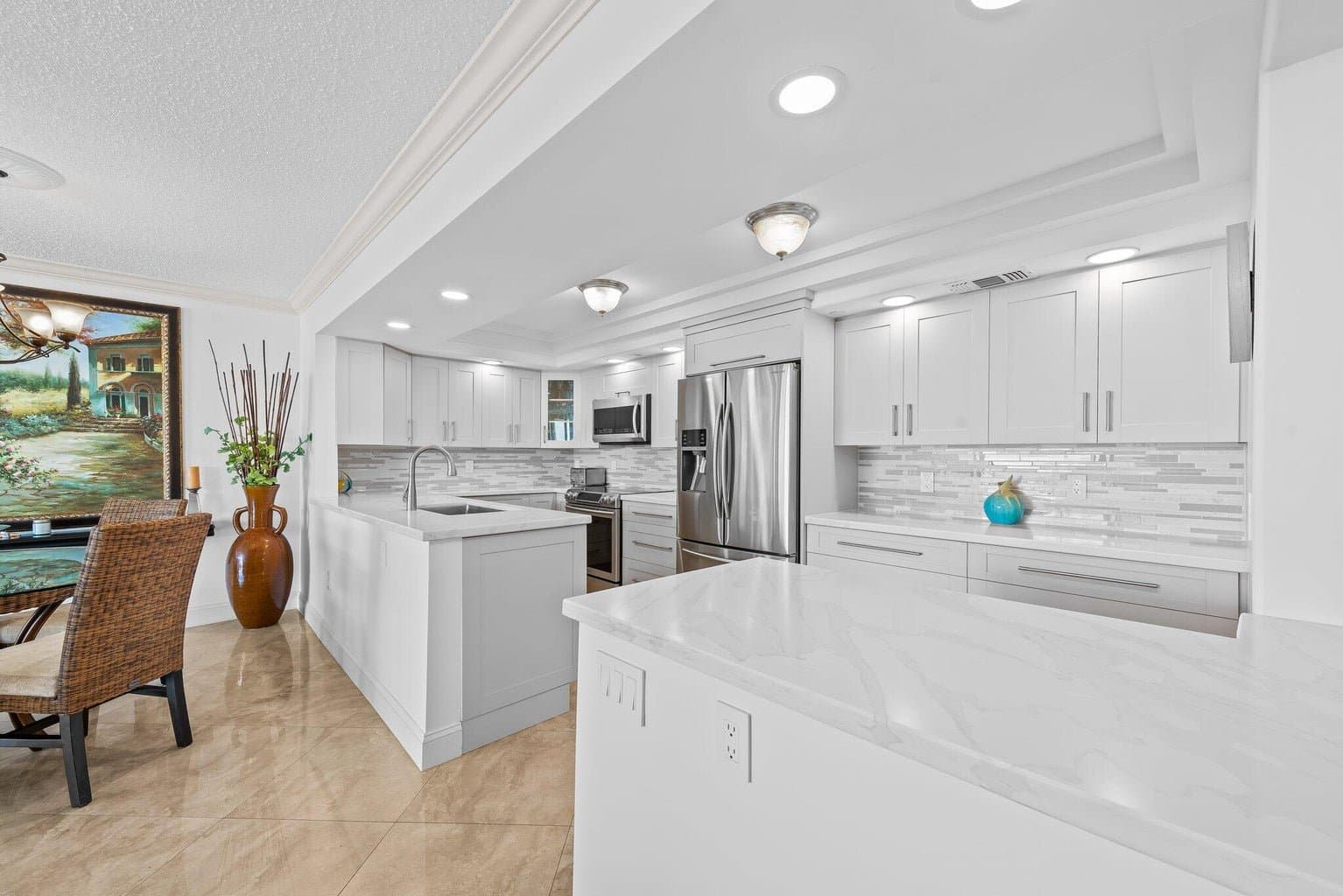 Highland Bch Condo: 3009 S Ocean Blvd