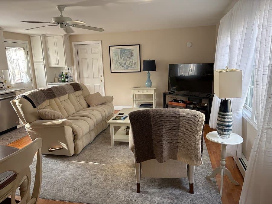 Kennebunk Apartment: 24 Lockwood Dr