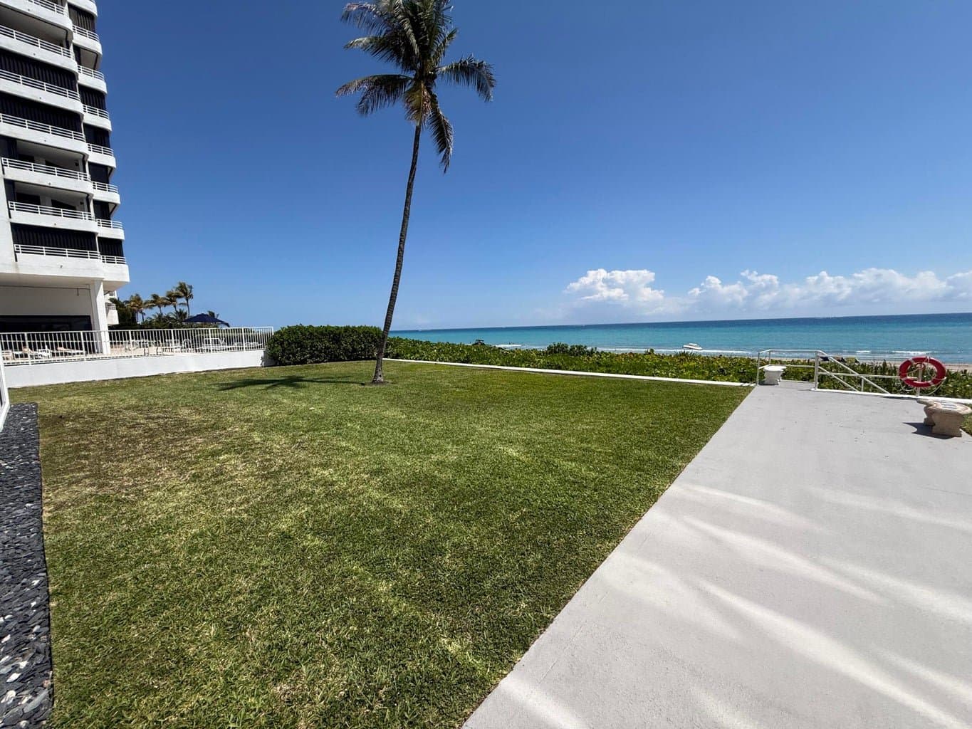 Highland Bch Condo: 2909 S Ocean Blvd