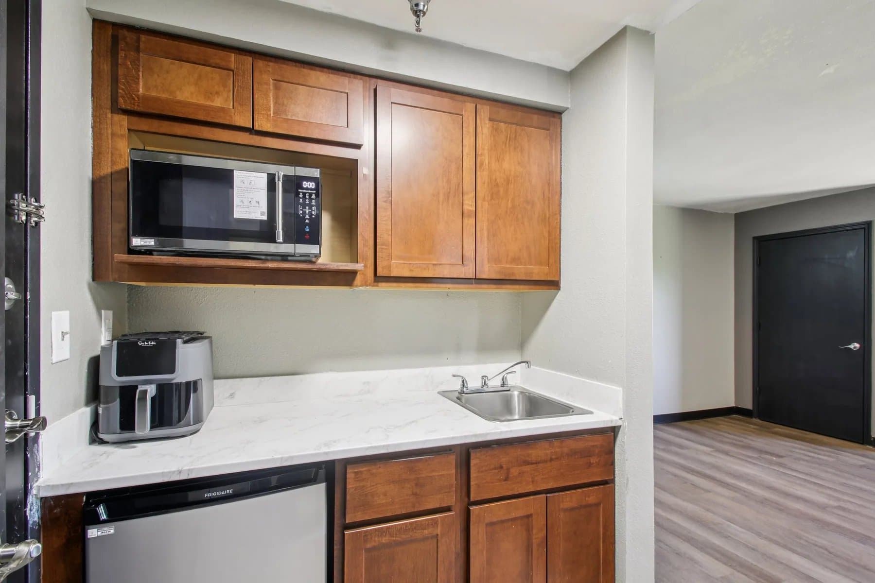 Edmond Apartment: 1300 E Ayers St