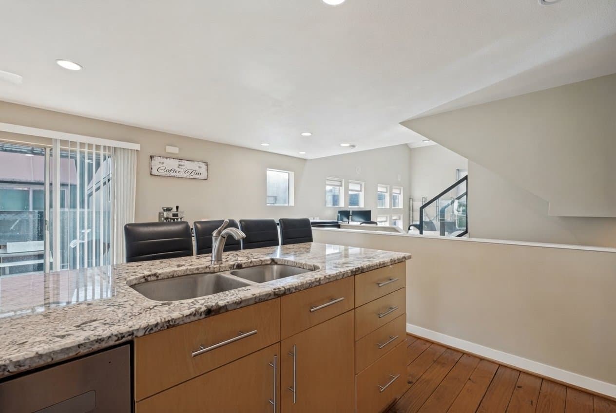 Dallas Townhome: 1211 Urban Lofts Drive