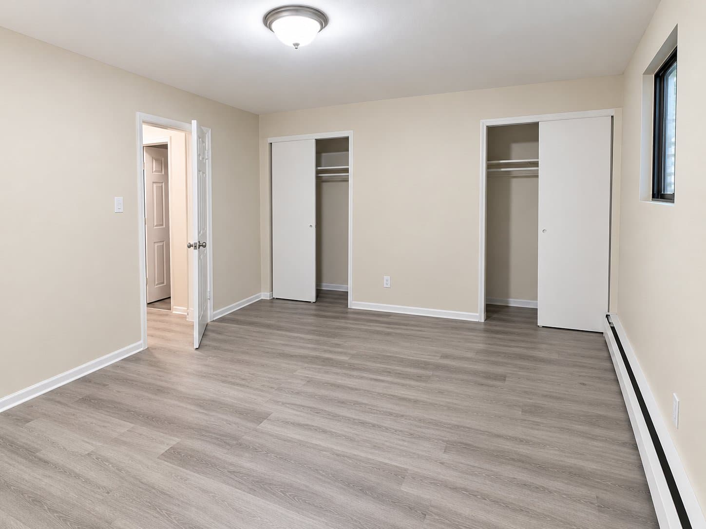 Philadelphia Apartment: 1300 W Albanus St