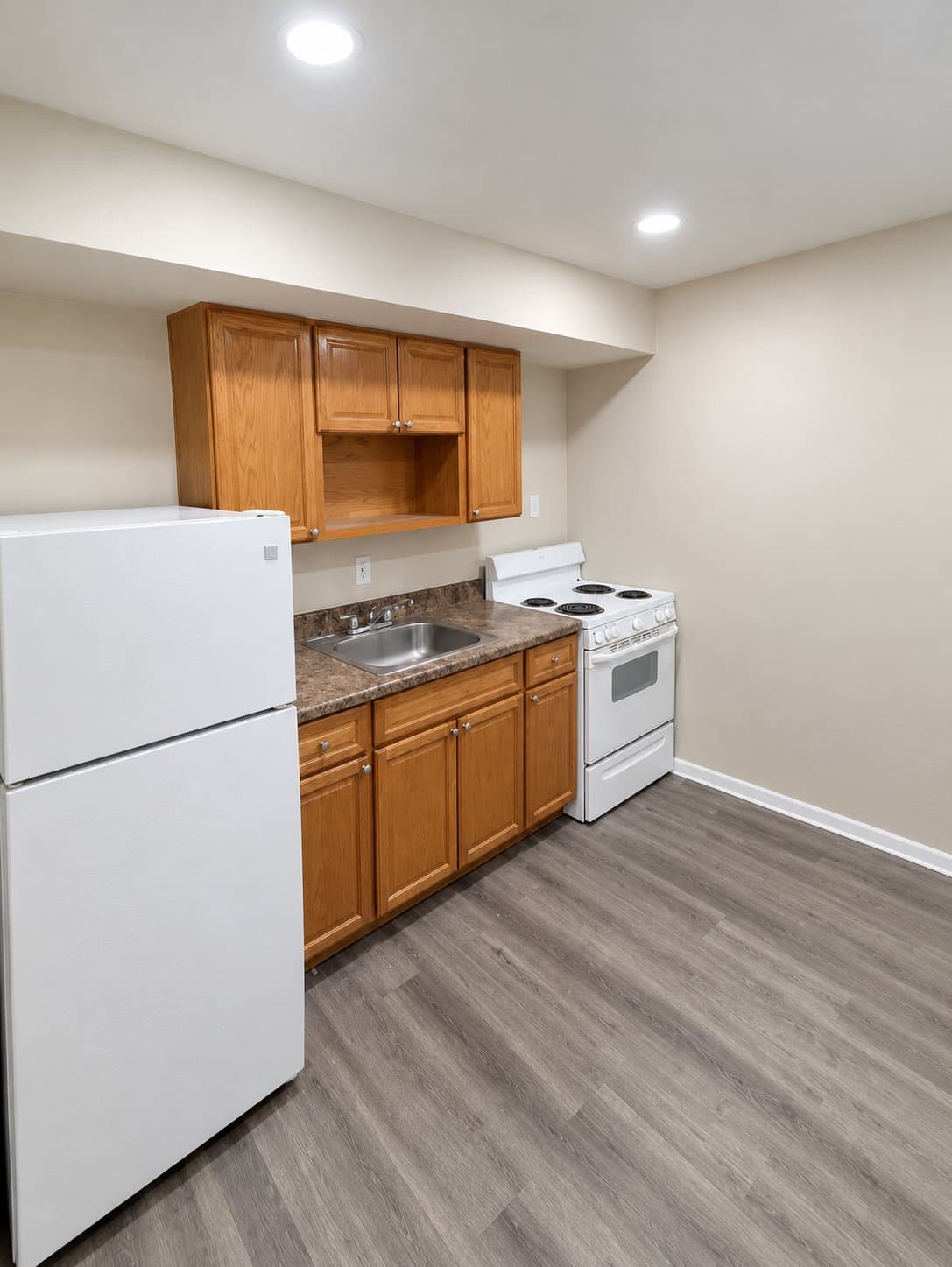 Philadelphia Apartment: 1300 W Albanus St