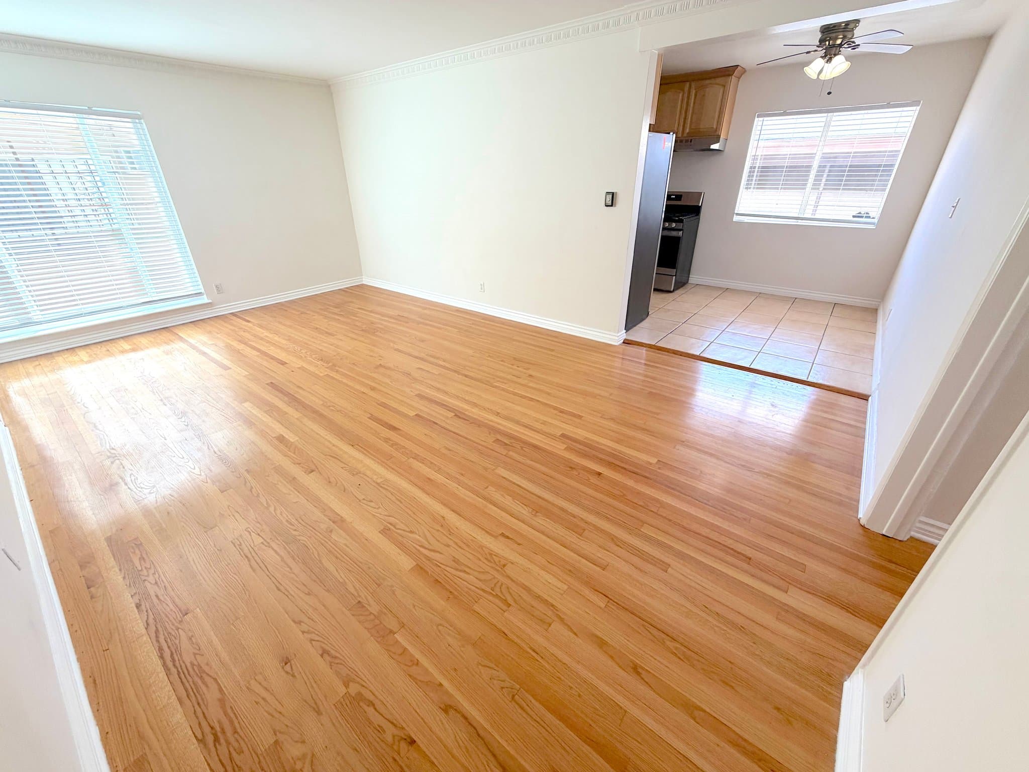 Los Angeles Apartment: 1253 N Mansfield Ave