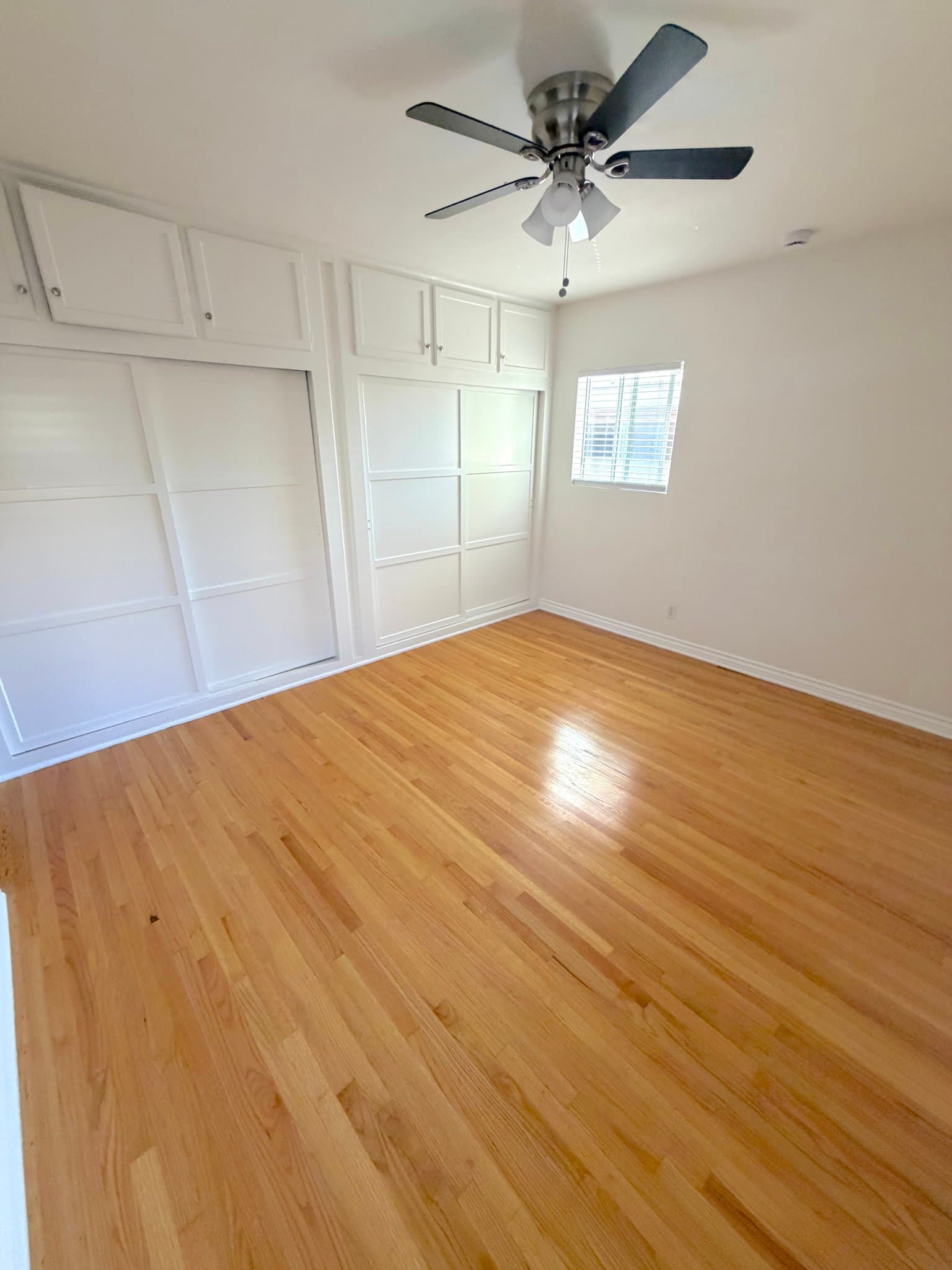 Los Angeles Apartment: 1253 N Mansfield Ave