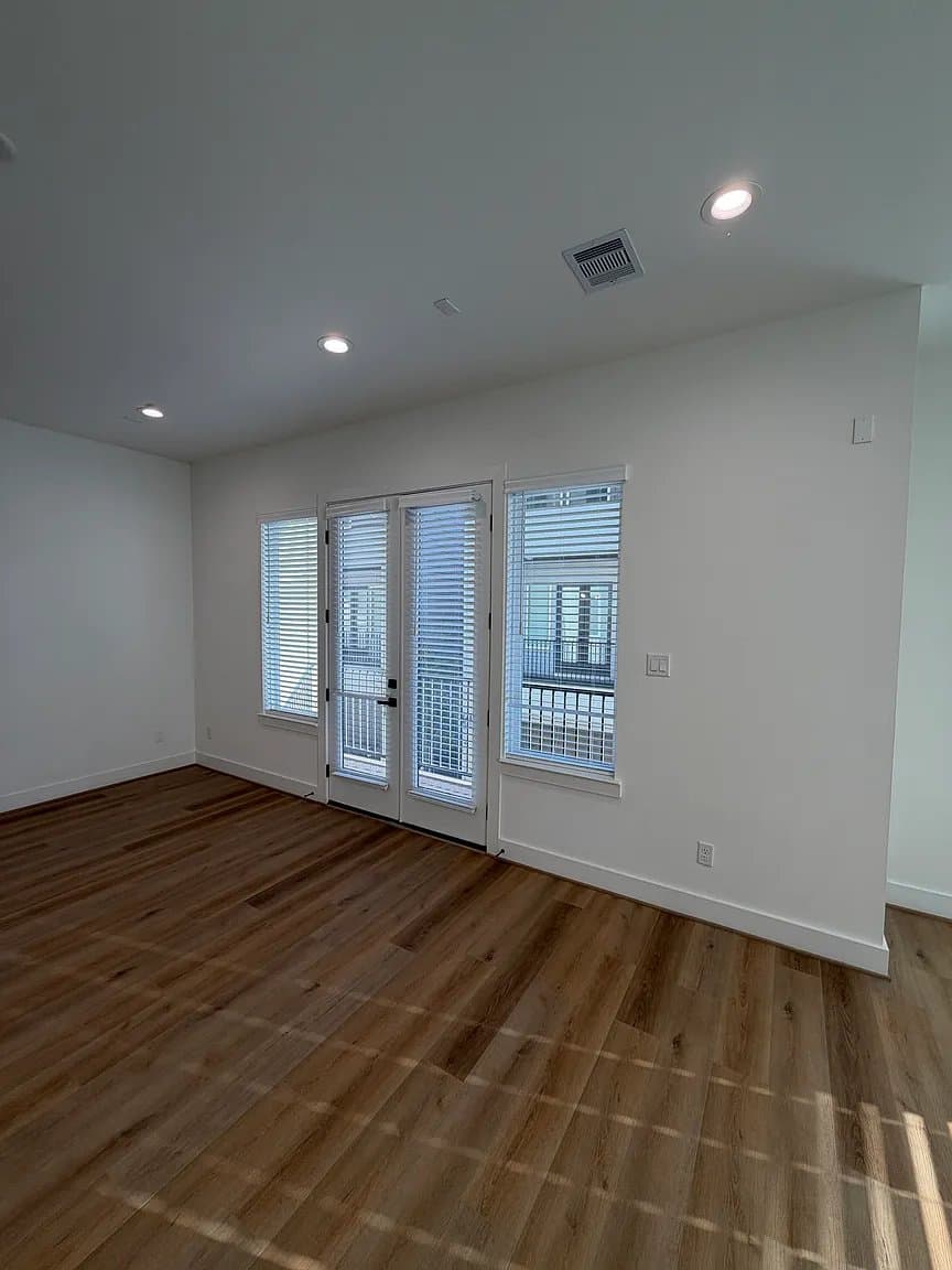 Houston Townhome: 3038 Live Oak St