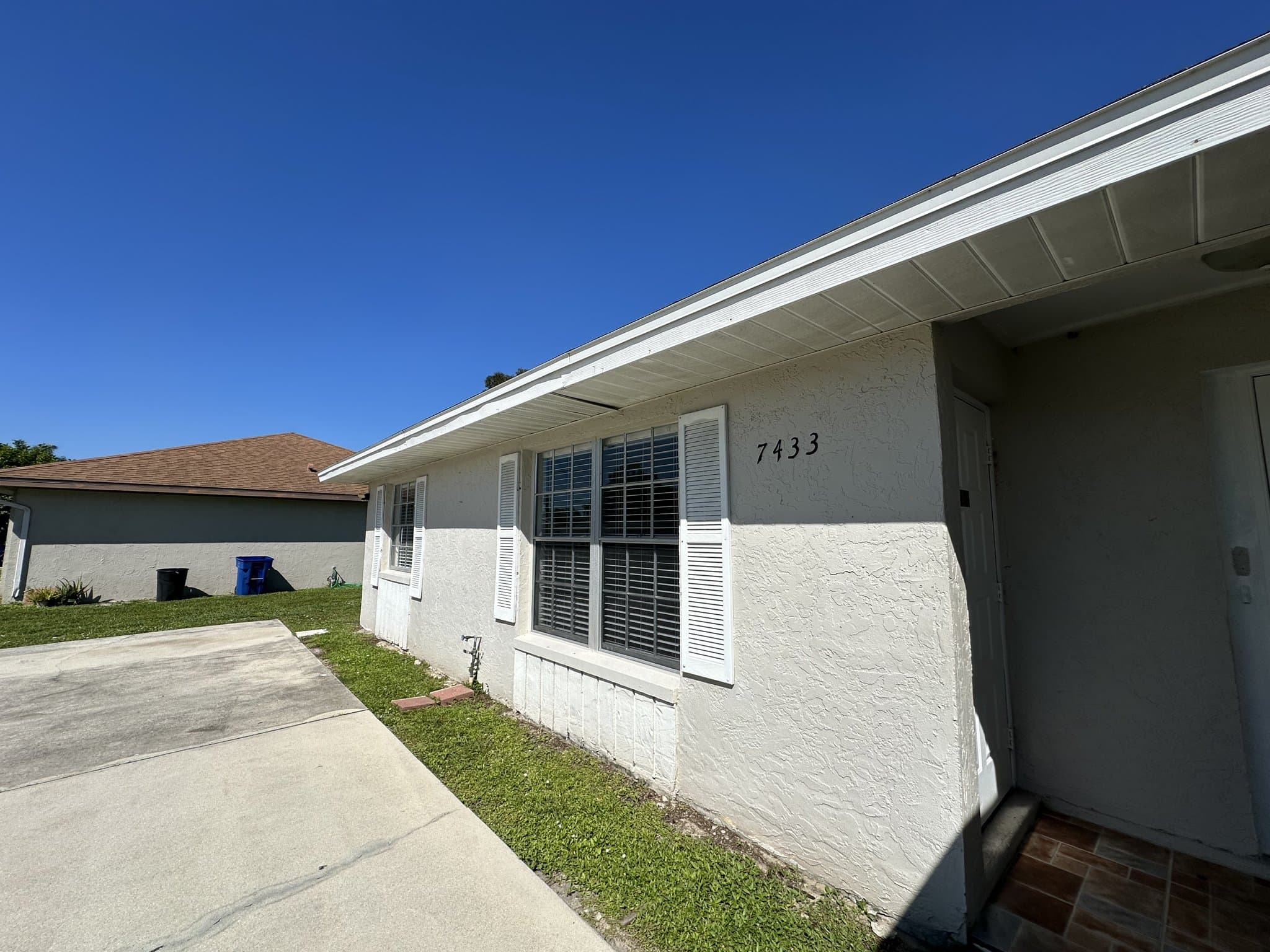 FORT MYERS House: 7433 PEBBLE BEACH RD