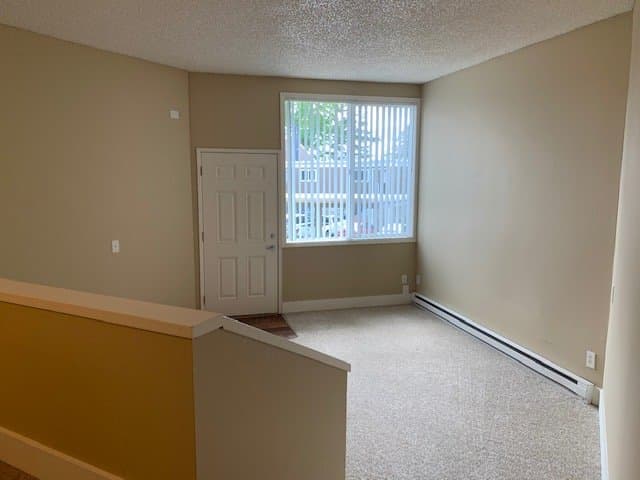 Portland Apartment: 8585 SW Canyon Ln