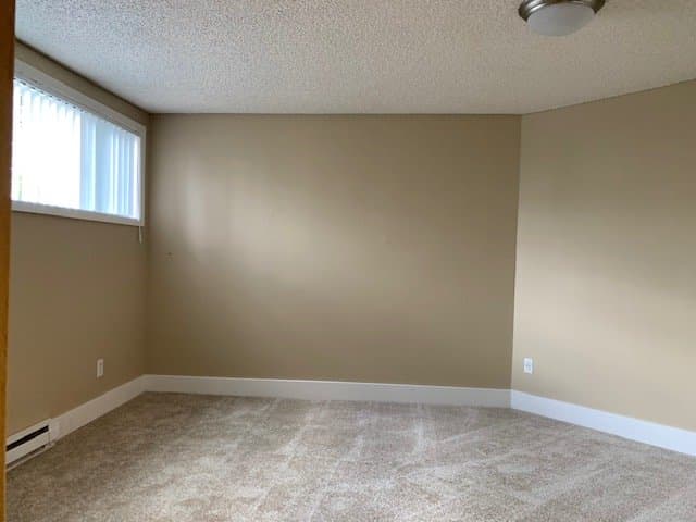 Portland Apartment: 8585 SW Canyon Ln