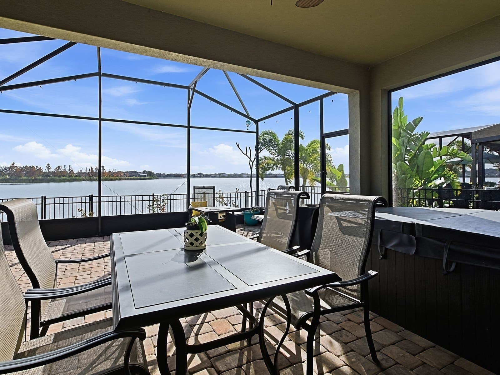 Groveland House: 417 Blue Cypress Dr