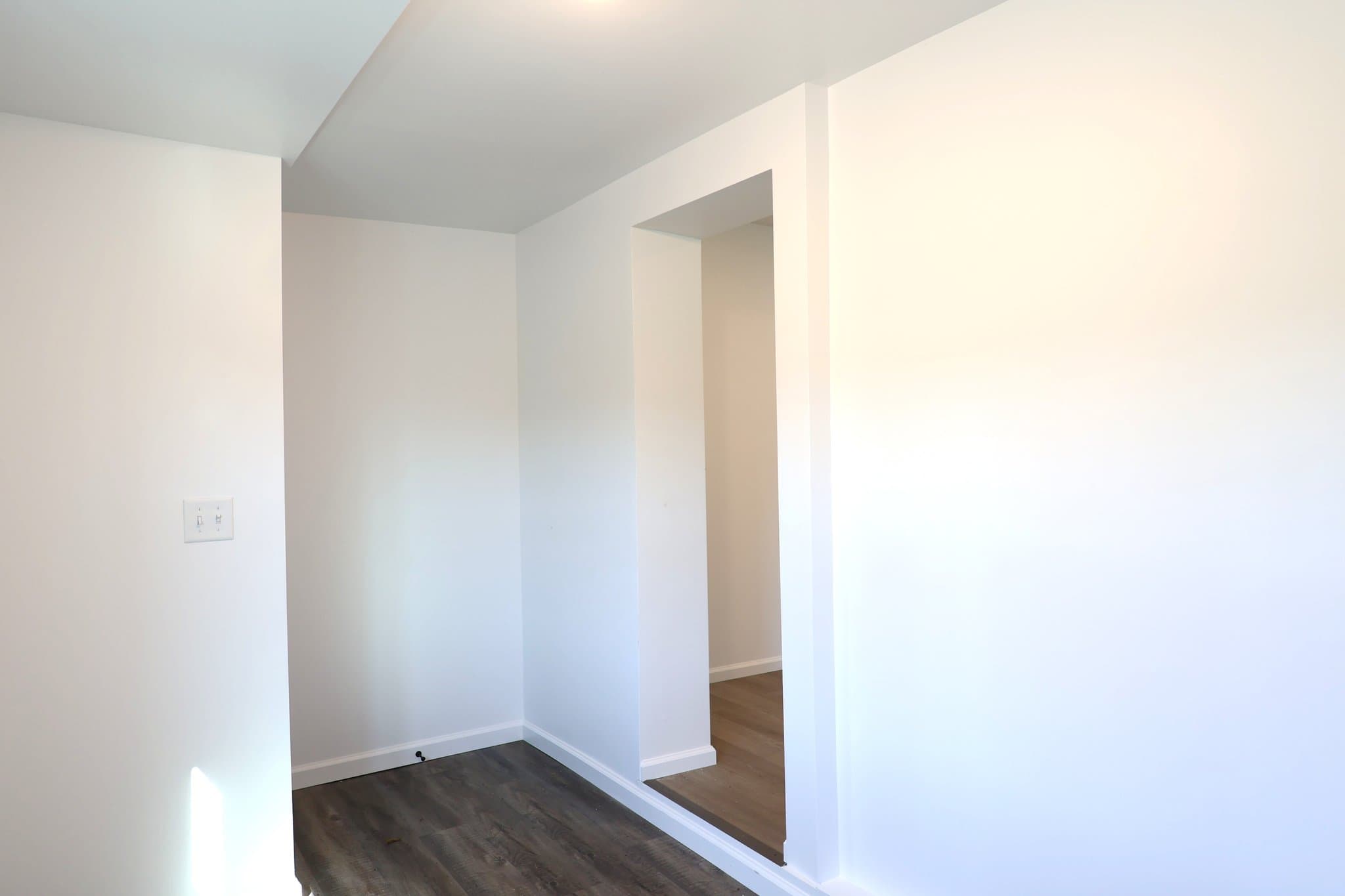 Manheim House: 647 S Chiques Rd