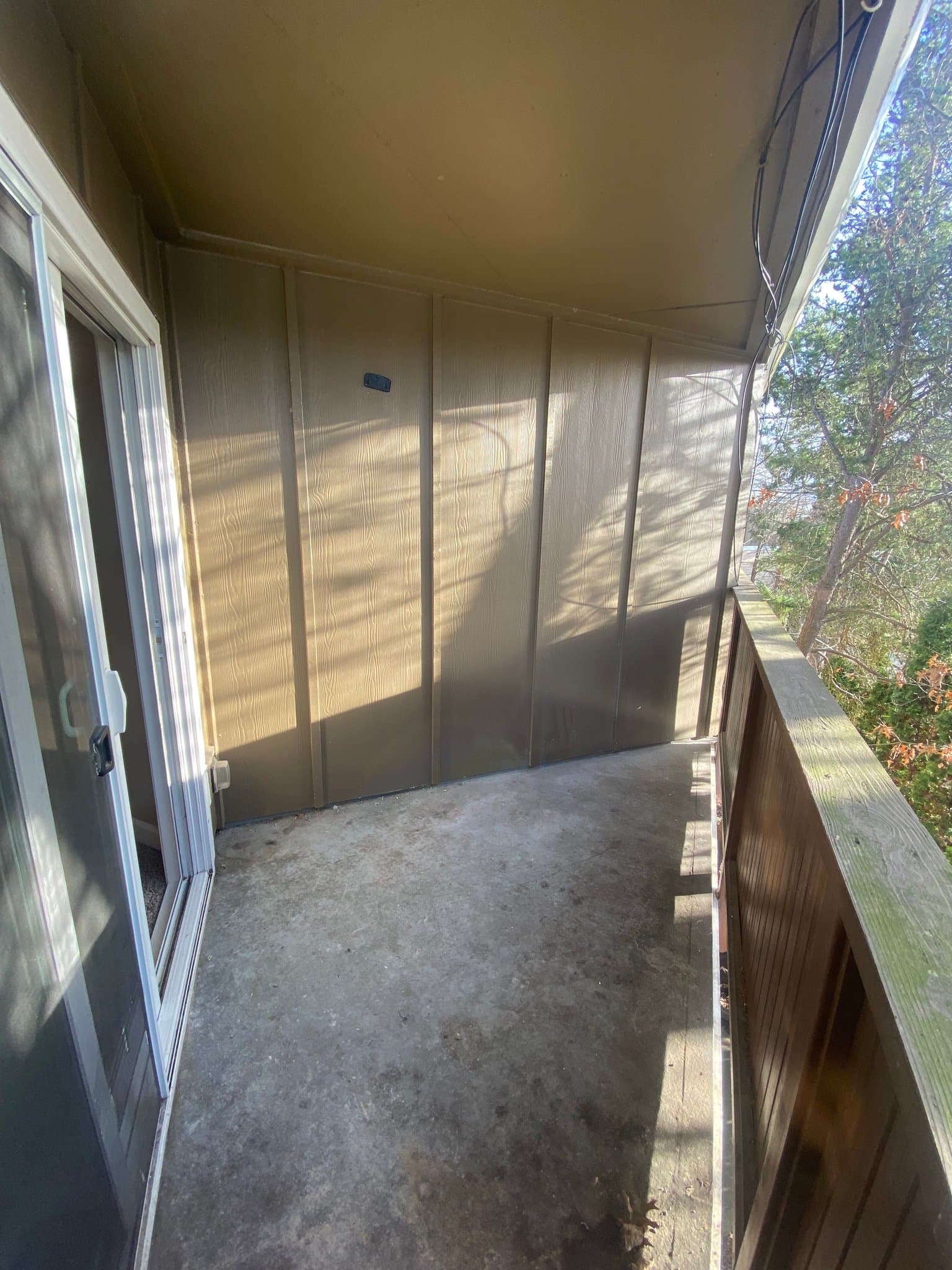 Portland Apartment: 8585 SW Canyon Ln