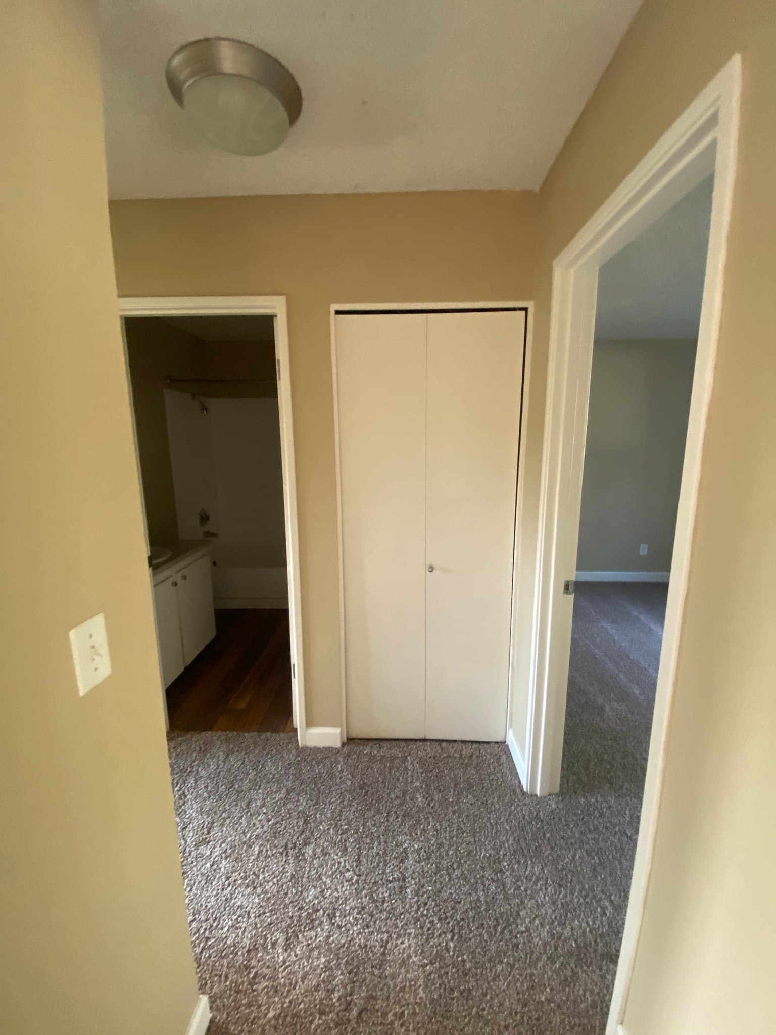 Portland Apartment: 8585 SW Canyon Ln