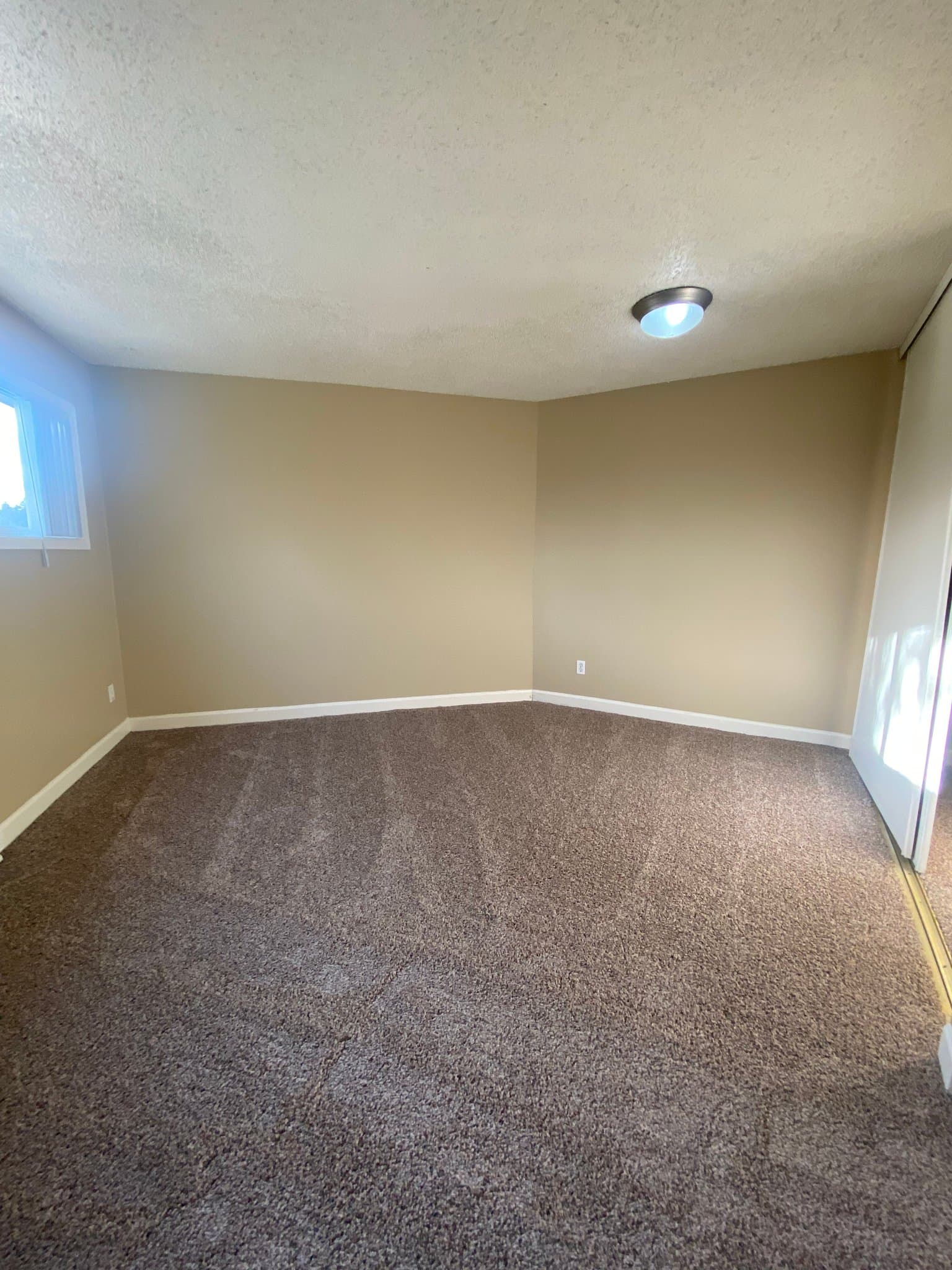 Portland Apartment: 8585 SW Canyon Ln