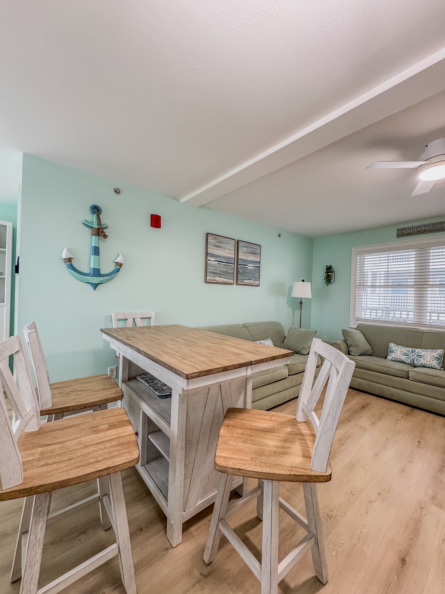Hampton Condo: 18 Ocean Blvd